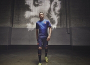 PG游戏APP-逆转之夜，拉亚的巨星光芒照亮挪威奇迹