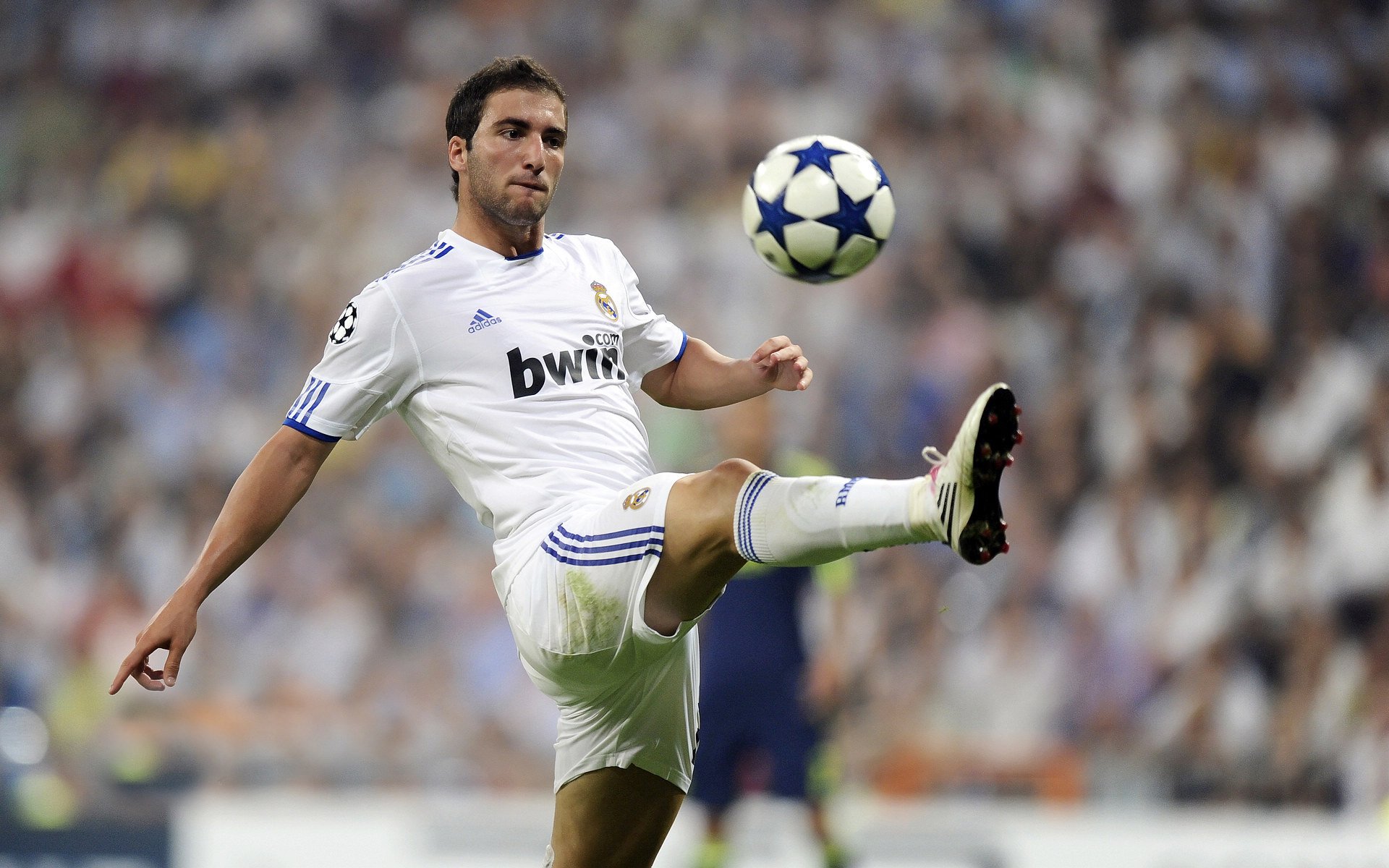 浙江队战术压制雄鹿，利拉德成为关键先生